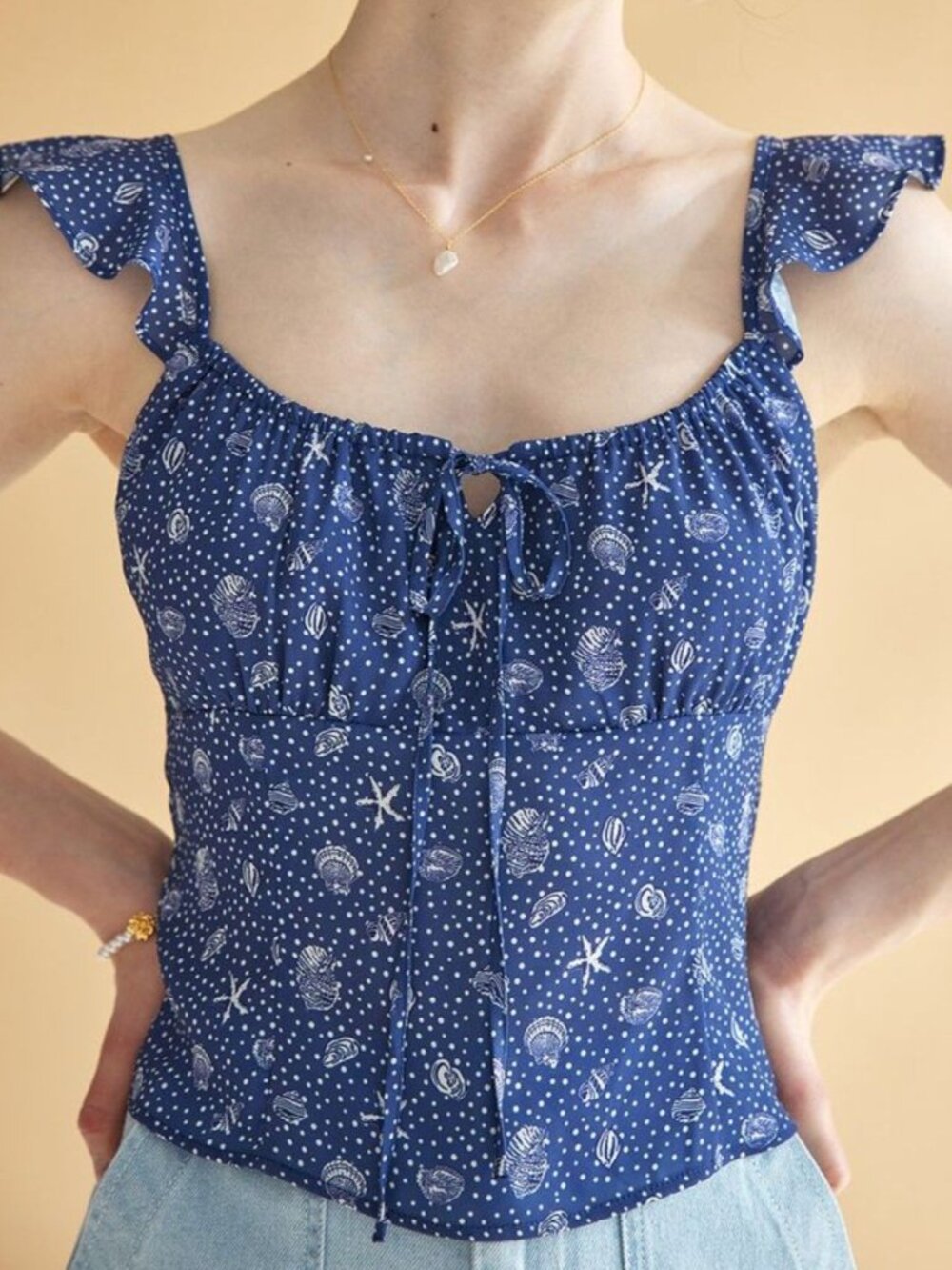 Simple Retro Finley Seashell Print Ruffled Milkmaid Camisole